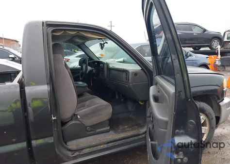 2005 GMC Sierra 1500 Work Truck z USA, uszkodzony, nr VIN 1GTEC14T45Z181601